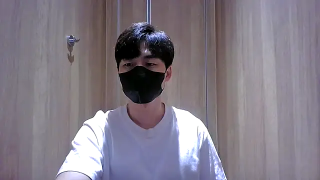 Snapshot of kimze7 chatting on 02-27-26, 06:35 kimze7 online show from 02-27-26, 06:35