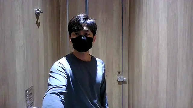 Snapshot of kimze7 chatting on 02-28-26, 02:01 kimze7 online show from 02-28-26, 02:01