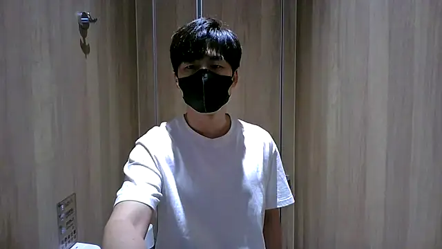 Snapshot of kimze7 chatting on 03-09-26, 06:17 kimze7 online show from 03-09-26, 06:17