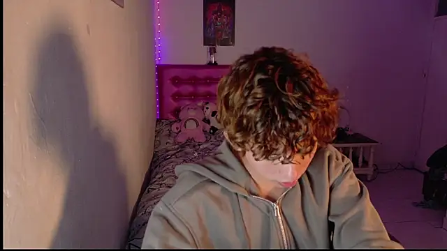 Snapshot of Dani_Dancer chatting on 12-23-25, 01:25 Dani Dancer online show from 12-23-25, 01:25