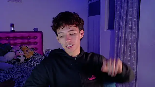 Snapshot of Dani_Dancer chatting on 02-27-26, 12:32 Dani Dancer online show from 02-27-26, 12:32