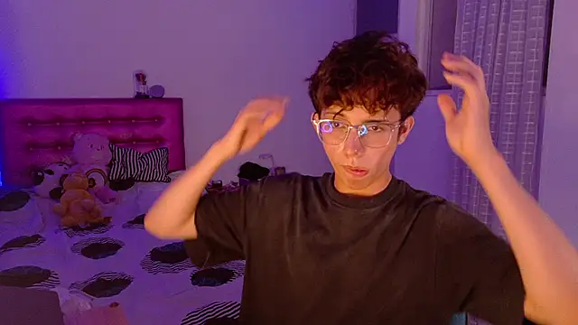 Snapshot of Dani_Dancer chatting on 03-08-26, 11:08 Dani Dancer online show from 03-08-26, 11:08