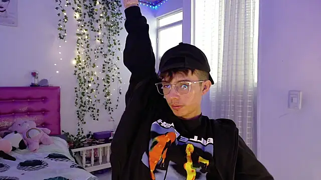 Dani Dancer online show from 05-01-26, 06:56