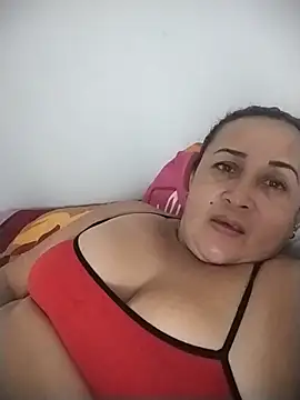 Snapshot of Nini_Love_ chatting on 06-23-26, 03:15 Nini Love online show from 06-23-26, 03:15