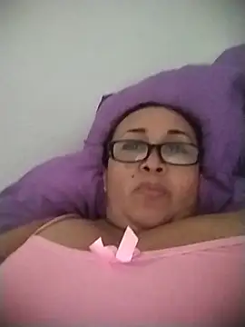Snapshot of Nini_Love_ chatting on 07-12-26, 09:28 Nini Love online show from 07-12-26, 09:28