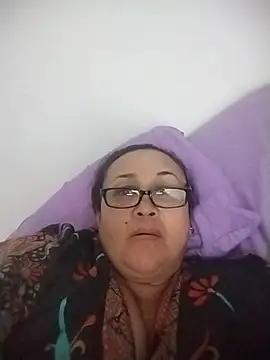 Snapshot of Nini_Love_ chatting on 07-17-26, 02:29 Nini Love online show from 07-17-26, 02:29