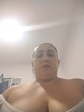 Snapshot of Nini_Love_ chatting on 07-24-26, 02:20 Nini Love online show from 07-24-26, 02:20