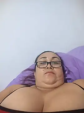 Snapshot of Nini_Love_ chatting on 07-26-26, 04:03 Nini Love online show from 07-26-26, 04:03