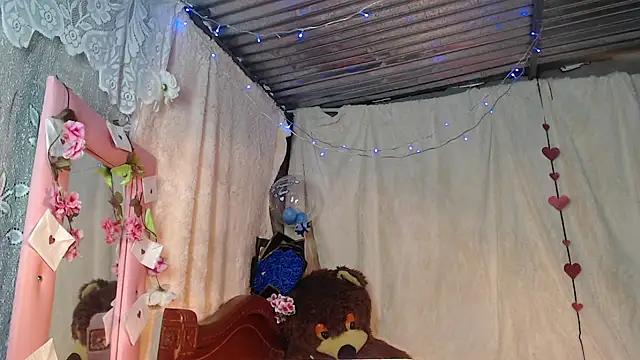 Snapshot of Princess_elia chatting on 03-12-26, 10:38 Princess elia online show from 03-12-26, 10:38