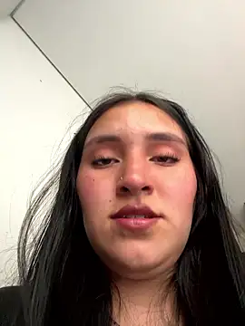 Snapshot of Agatta-X chatting on 01-11-26, 12:32 Agatta-X online show from 01-11-26, 12:32