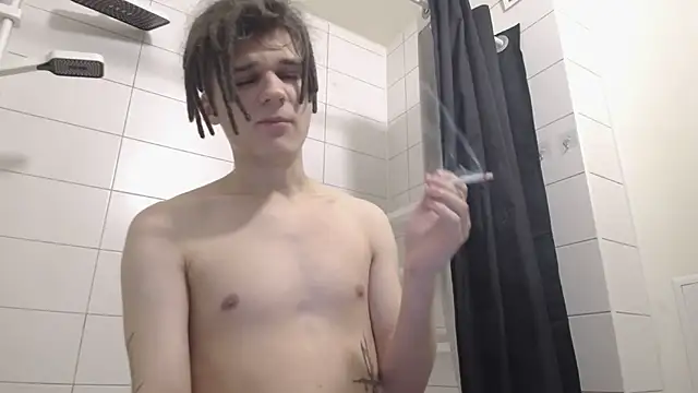 Snapshot of PeachTree chatting on 02-15-26, 06:15 PeachTree online show from 02-15-26, 06:15