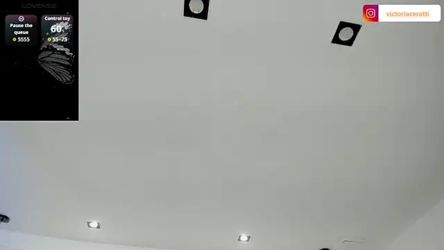 Snapshot of _VictoriaCollins_ chatting on 01-08-26, 04:59 VictoriaCollins online show from 01-08-26, 04:59