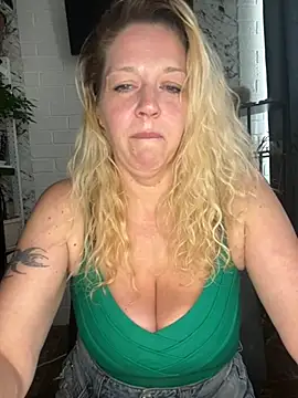 JenniferCarmen online show from 07-10-26, 03:11