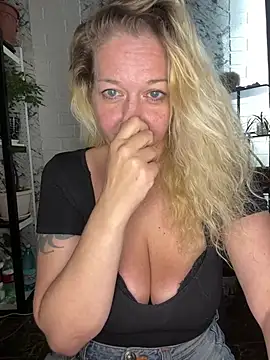 JenniferCarmen online show from 07-24-26, 02:31