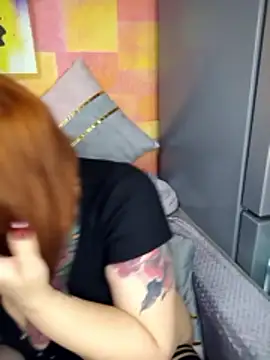 Snapshot of Very_sly_fox chatting on 02-15-26, 08:49 Very sly fox online show from 02-15-26, 08:49