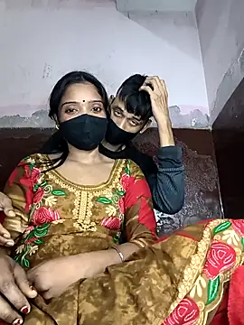 couplegk71 online show from 02-10-26, 06:34