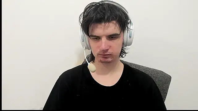 Snapshot of Hoyevnik chatting on 03-16-26, 05:28 Hoyevnik online show from 03-16-26, 05:28