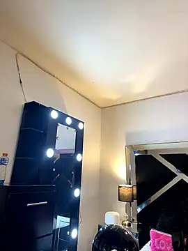 Snapshot of Moon_Magic666 chatting on 01-10-26, 08:54 Moon Magic666 online show from 01-10-26, 08:54