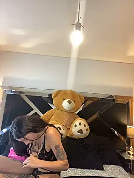 Snapshot of Moon_Magic666 chatting on 02-07-26, 07:06 Moon Magic666 online show from 02-07-26, 07:06