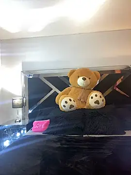 Snapshot of Moon_Magic666 chatting on 03-13-26, 08:26 Moon Magic666 online show from 03-13-26, 08:26