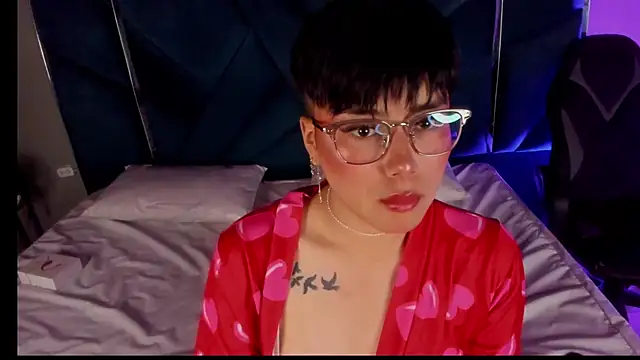 Snapshot of LyamMarven01 chatting on 12-22-25, 05:26 LyamMarven01 online show from 12-22-25, 05:26