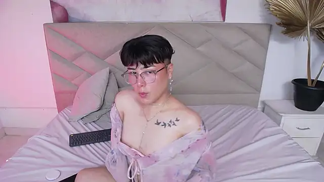 Snapshot of LyamMarven01 chatting on 03-16-26, 04:22 LyamMarven01 online show from 03-16-26, 04:22