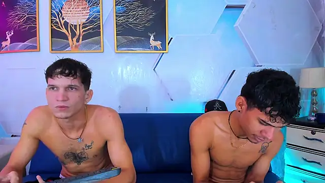 Alex jeins at online show from 01-10-26, 02:08