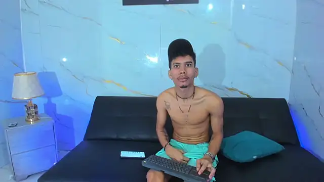 Alex jeins at online show from 03-10-26, 02:22