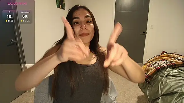 Snapshot of MilaSeren chatting on 02-06-26, 02:05 MilaSeren online show from 02-06-26, 02:05