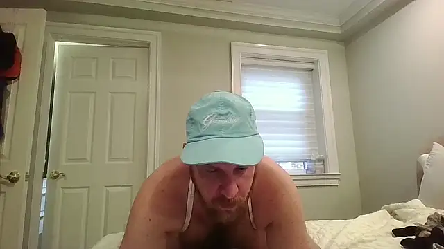 Snapshot of BeefyNcloudy chatting on 01-10-26, 05:04 BeefyNcloudy online show from 01-10-26, 05:04