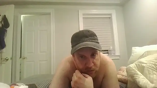 Snapshot of BeefyNcloudy chatting on 04-19-26, 12:54 BeefyNcloudy online show from 04-19-26, 12:54