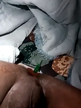 Snapshot of DominantSnowball44 chatting on 02-24-26, 07:01 DominantSnowball44 online show from 02-24-26, 07:01