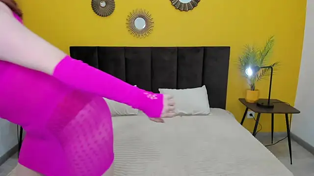 LisaAmoree online show from 04-12-26, 01:32