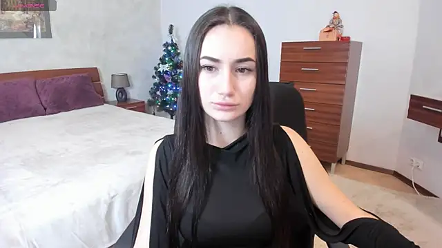 Snapshot of MiraaLes chatting on 12-19-25, 12:23 MiraaLes online show from 12-19-25, 12:23