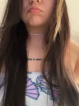 Snapshot of Daniela_ruizz chatting on 02-22-26, 01:20 Daniela ruizz online show from 02-22-26, 01:20