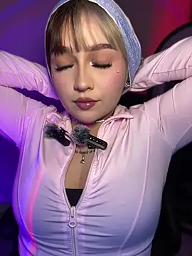 Daniela ruizz online show from 04-22-26, 11:39