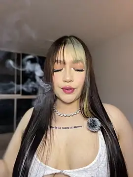 Daniela ruizz online show from 04-27-26, 11:47