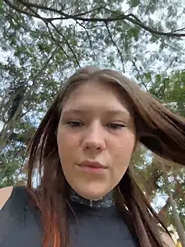 Snapshot of FionaMurr chatting on 02-01-26, 04:11 FionaMurr online show from 02-01-26, 04:11