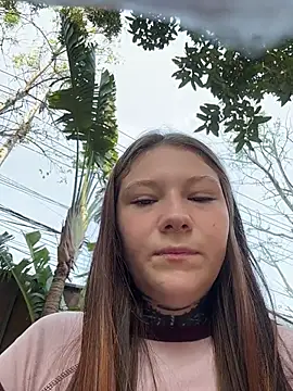 Snapshot of FionaMurr chatting on 02-09-26, 03:54 FionaMurr online show from 02-09-26, 03:54