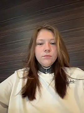 Snapshot of FionaMurr chatting on 02-14-26, 05:04 FionaMurr online show from 02-14-26, 05:04