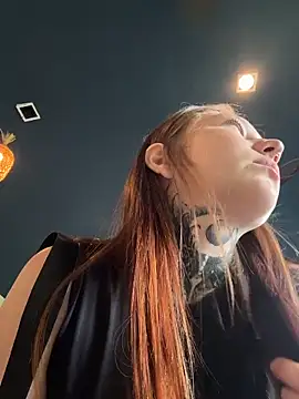 Snapshot of FionaMurr chatting on 02-26-26, 04:44 FionaMurr online show from 02-26-26, 04:44