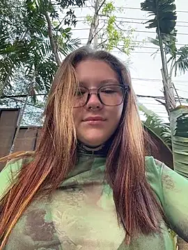 Snapshot of FionaMurr chatting on 03-08-26, 03:43 FionaMurr online show from 03-08-26, 03:43