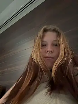 Snapshot of FionaMurr chatting on 03-13-26, 01:23 FionaMurr online show from 03-13-26, 01:23