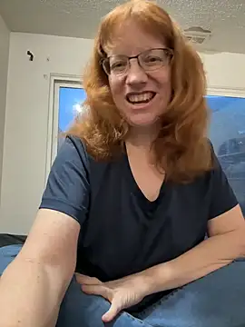 Snapshot of Lenaravenswood chatting on 02-15-26, 01:46 Lenaravenswood online show from 02-15-26, 01:46