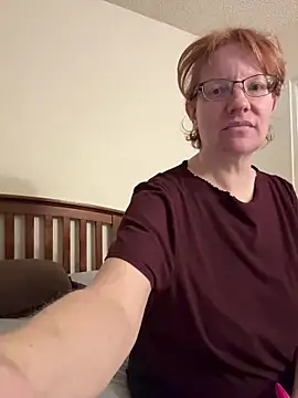 Snapshot of Lenaravenswood chatting on 03-06-26, 05:37 Lenaravenswood online show from 03-06-26, 05:37