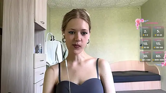 ZaidaSchwarten online show from 07-13-26, 07:33