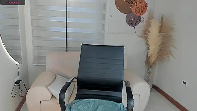 ValerieAustin online show from 12-23-24, 09:08