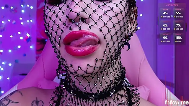 Snapshot of LeylaNoir_02 chatting on 02-05-26, 03:49 LeylaNoir 02 online show from 02-05-26, 03:49