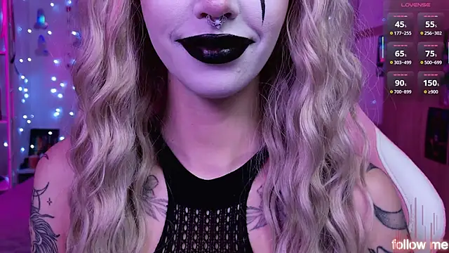 Snapshot of LeylaNoir_02 chatting on 02-24-26, 03:10 LeylaNoir 02 online show from 02-24-26, 03:10