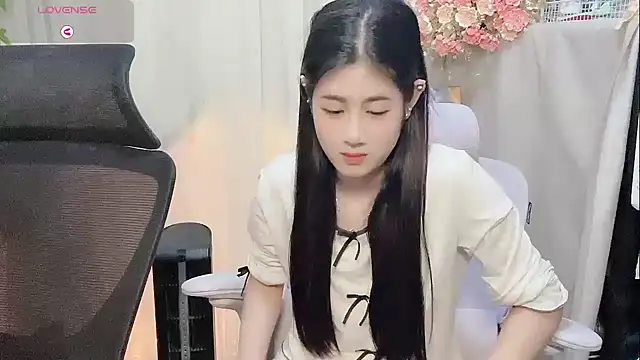 Yvonne-07 online show from 03-04-26, 12:55